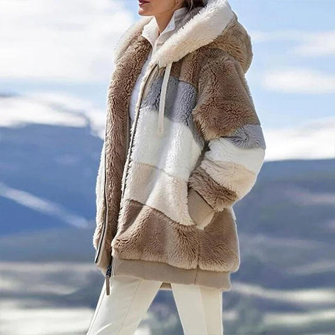 CONTRASTING LAMB WOOL PADDED COAT